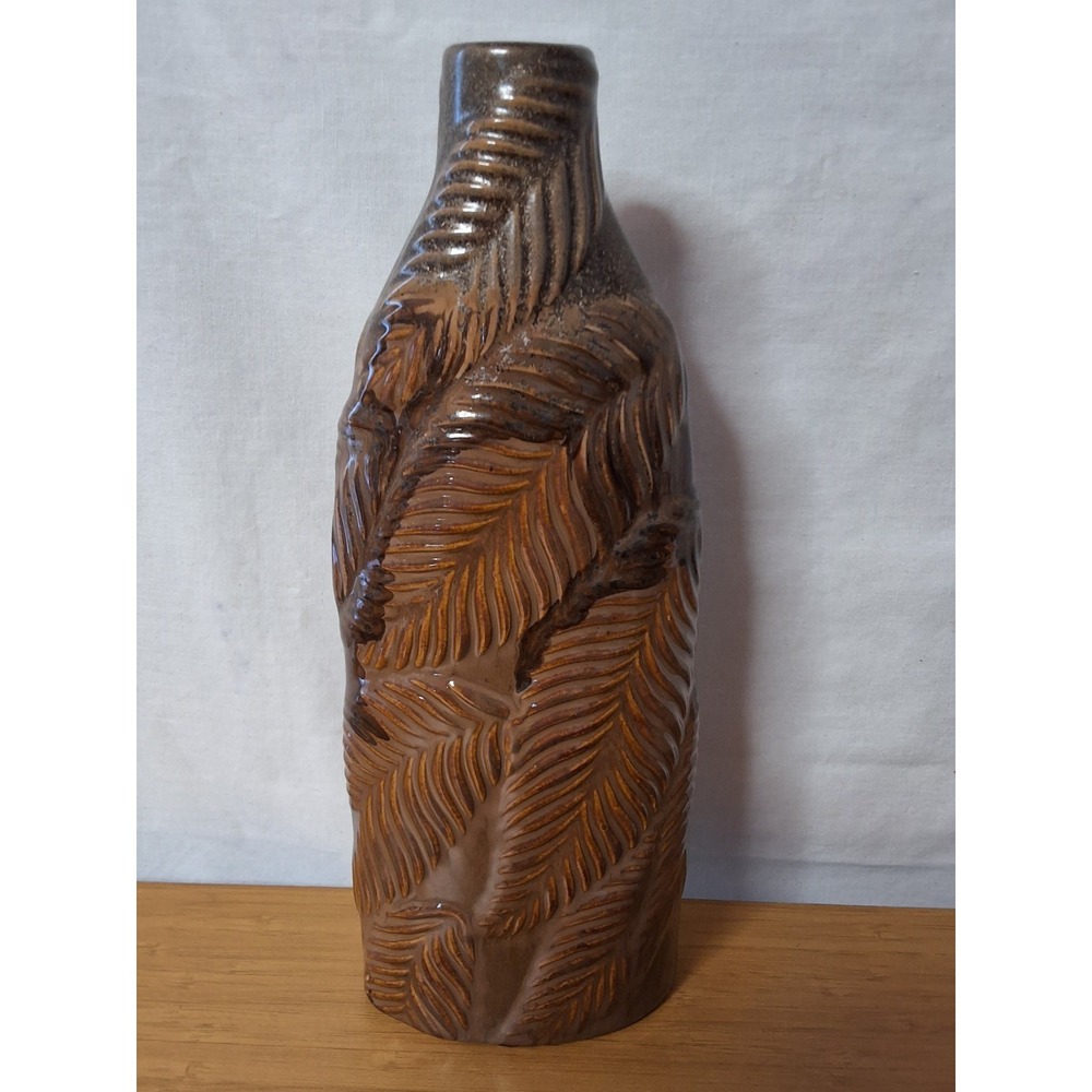 Vintage Style Brown Botanical Set Including Fern Vase & Hammered Metal Leaf Tray - Picture 9 of 10
